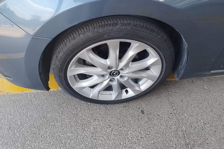 Used Mazda 3 Axela 2014 Sedan 2.0L Automatic Flagship Model Left Front Wheel Hub