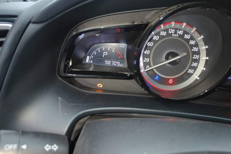Used Mazda 3 Axela 2014 Sedan 1.5L Automatic Comfort Model Odometer Close Up