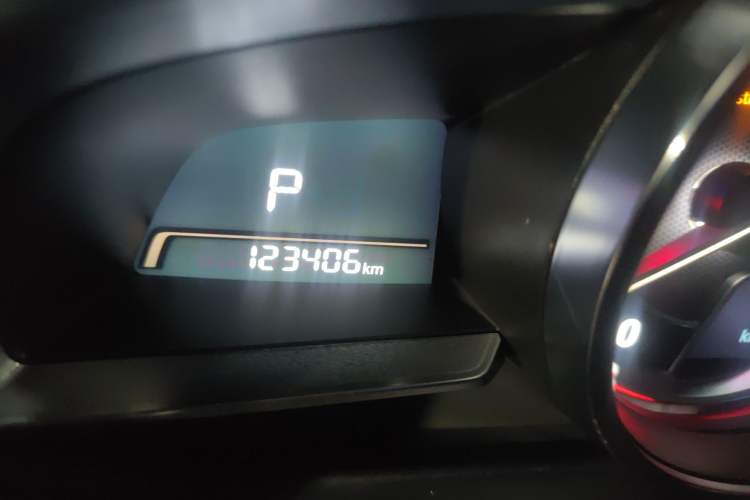 Used Mazda 3 Axela 2014 Sedan 2.0L Automatic Flagship Model Odometer Close Up