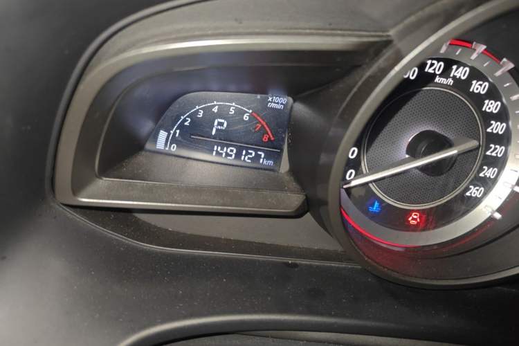 Used Mazda 3 Axela 2014 Sedan 1.5L Automatic Luxury Model Odometer Close Up