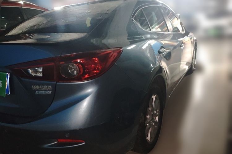 Used Mazda 3 Axela 2014 Sedan 1.5L Automatic Comfort Model Rear Right 45 Deg