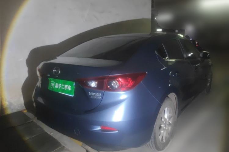 Used Mazda 3 Axela 2014 Sedan 1.5L Automatic Luxury Model Rear Right 45 Deg