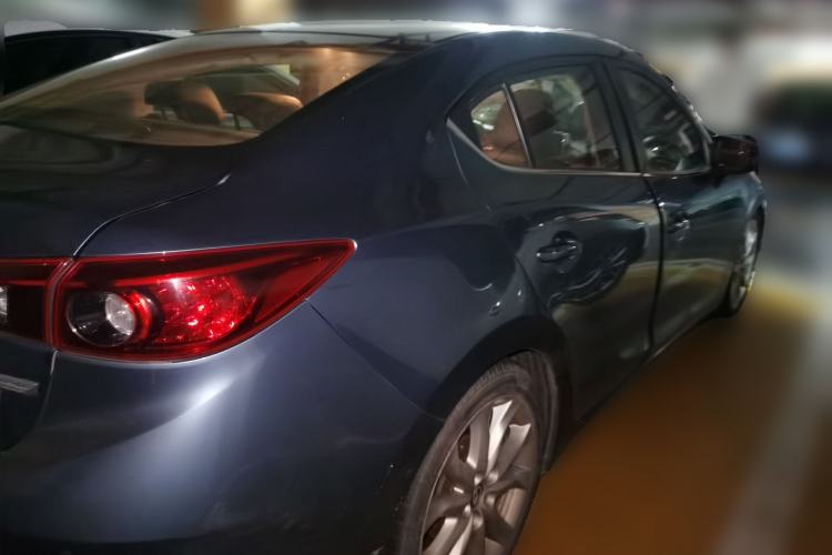 Used Mazda 3 Axela 2014 Sedan 2.0L Automatic Sport Model Rear Right 45 Deg