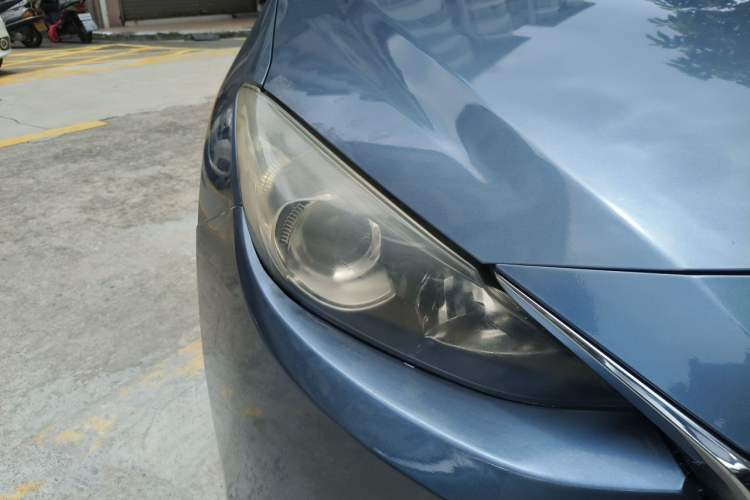 Used Mazda 3 Axela 2014 Sedan 1.5L Manual Comfort Model Right Front Headlight