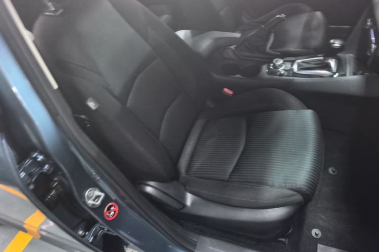 Used Mazda 3 Axela 2014 Sedan 1.5L Automatic Luxury Model Right Front Seat