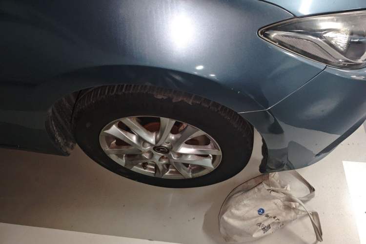 Used Mazda 3 Axela 2014 Sedan 1.5L Automatic Comfort Model Right Front Wheel Hub
