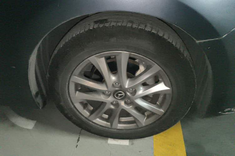 Used Mazda 3 Axela 2014 Hatchback 1.5L Automatic Luxury Model Right Front Wheel Hub