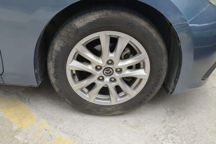 Used Mazda 3 Axela 2014 Sedan 1.5L Manual Comfort Model Right Front Wheel Hub