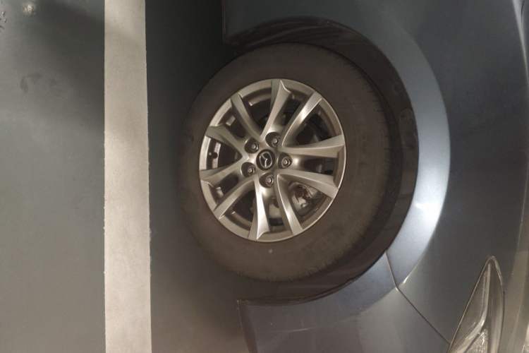 Used Mazda 3 Axela 2014 Sedan 1.5L Automatic Luxury Model Right Front Wheel Hub