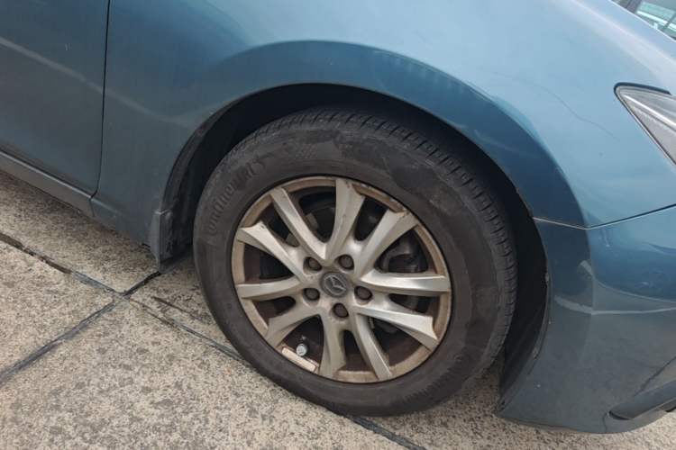 Used Mazda 3 Axela 2014 Hatchback 1.5L Automatic Luxury Model Right Front Wheel Hub