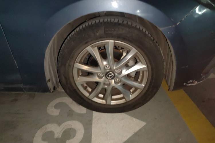 Used Mazda 3 Axela 2014 Hatchback 1.5L Automatic Luxury Model Right Front Wheel Hub