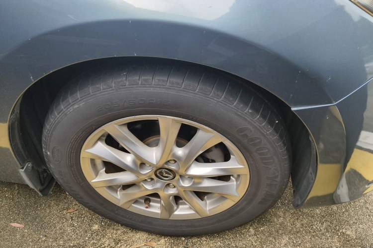 Used Mazda 3 Axela 2014 Hatchback 1.5L Manual Comfort Model Right Front Wheel Hub