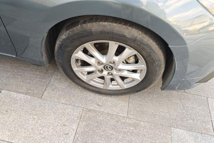 Used Mazda 3 Axela 2014 Sedan 1.5L Automatic Luxury Model Right Front Wheel Hub