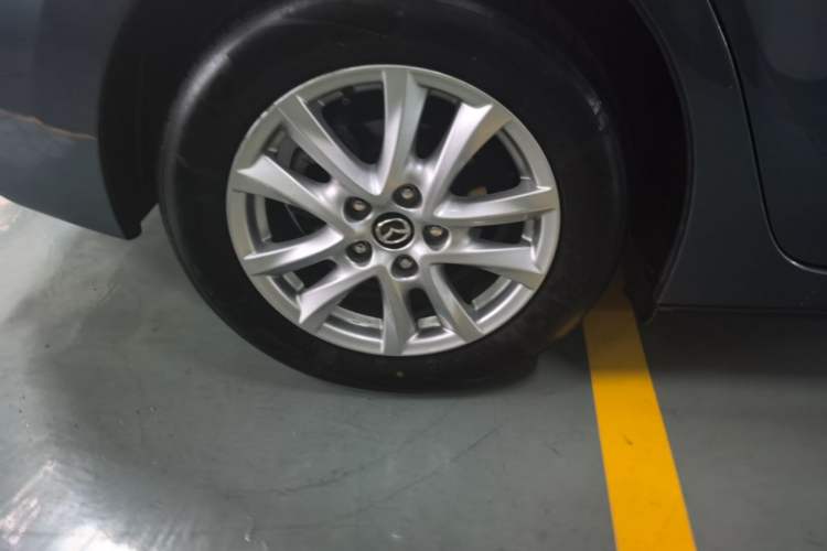 Used Mazda 3 Axela 2014 Sedan 1.5L Automatic Luxury Model Right Rear Wheel Hub