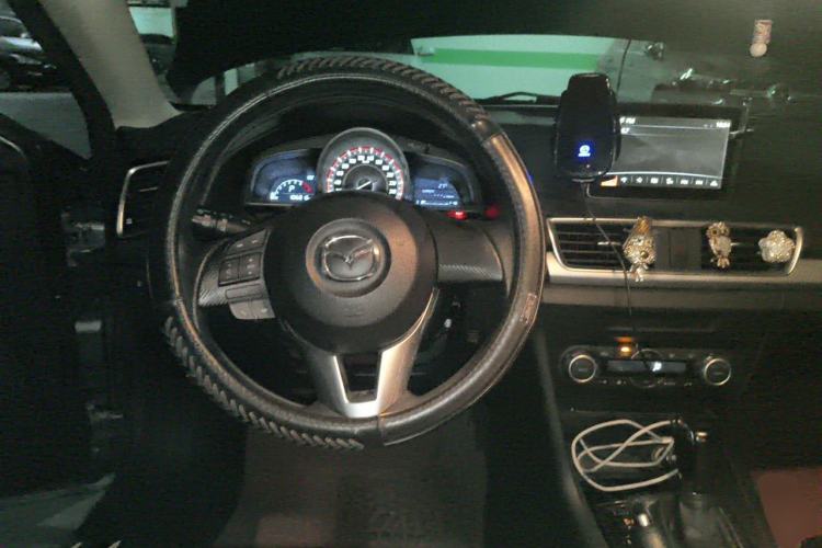 Used Mazda 3 Axela 2014 Hatchback 1.5L Automatic Luxury Model Steering Wheel