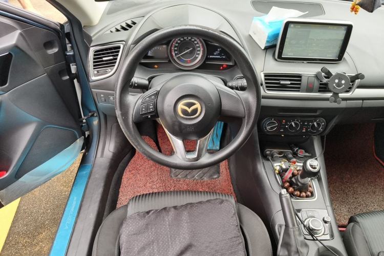 Used Mazda 3 Axela 2014 Hatchback 1.5L Manual Comfort Model Steering Wheel