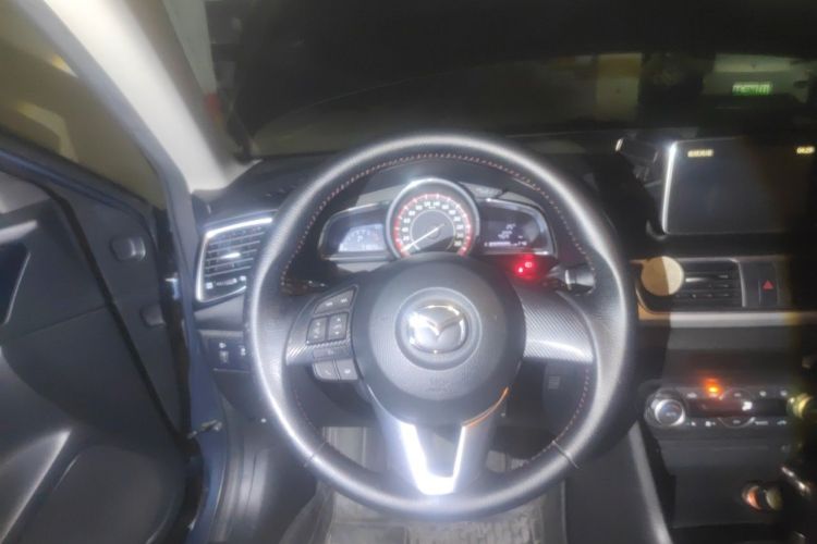 Used Mazda 3 Axela 2014 Sedan 1.5L Automatic Luxury Model Steering Wheel