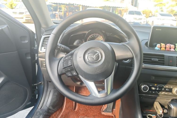 Used Mazda 3 Axela 2014 Sedan 1.5L Automatic Luxury Model Steering Wheel