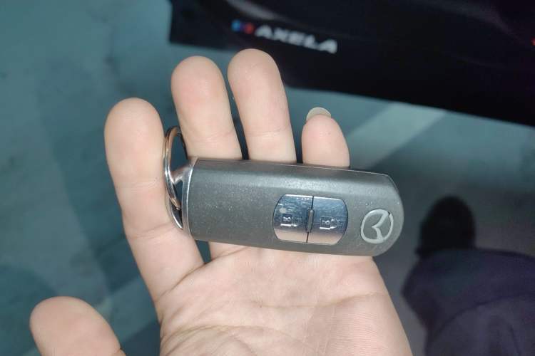 Used Mazda 3 Axela 2014 Hatchback 1.5L Automatic Luxury Model Vehicle Key