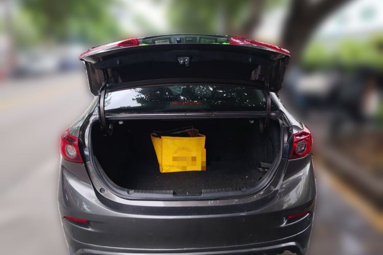 Used Mazda 3 Axela 2014 Sedan 1.5L Automatic Luxury Model Trunk