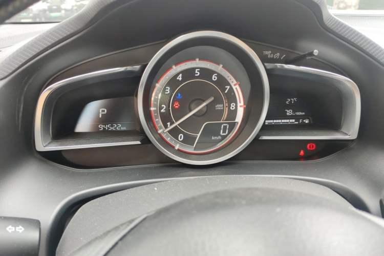 Used Mazda 3 Axela 2014 Sedan 2.0L Automatic Flagship Model Instrument Cluster