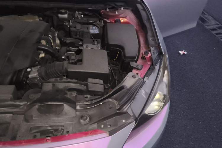 Used Mazda 3 Axela 2014 Sedan 1.5L Automatic Comfort Model Engine Bay Left
