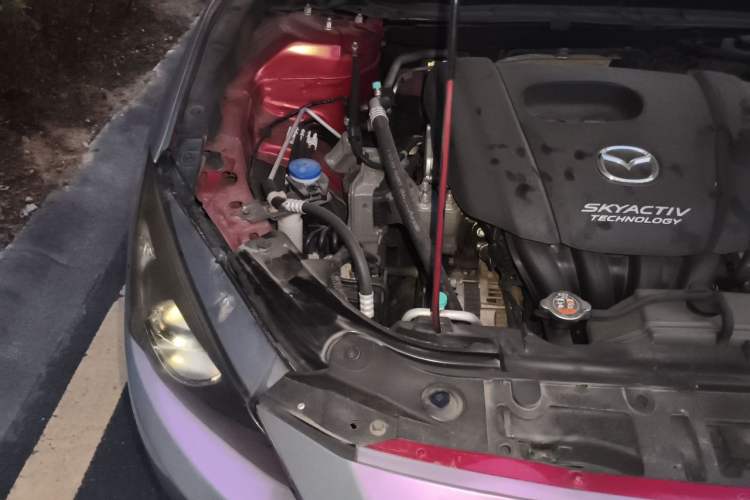 Used Mazda 3 Axela 2014 Sedan 1.5L Automatic Comfort Model Engine Bay Right