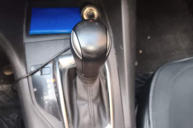 Used Mazda 3 Axela 2014 Sedan 1.5L Automatic Comfort Model Gear Lever