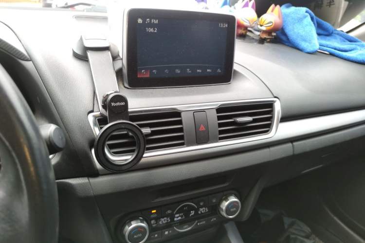 Used Mazda 3 Axela 2014 Sedan 2.0L Automatic Sport Model Audio And AC Panel