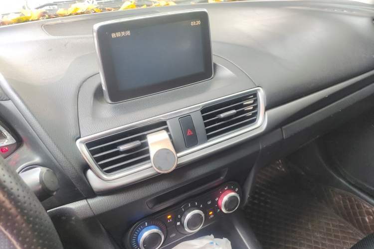 Used Mazda 3 Axela 2014 Sedan 1.5L Manual Comfort Model Audio And AC Panel