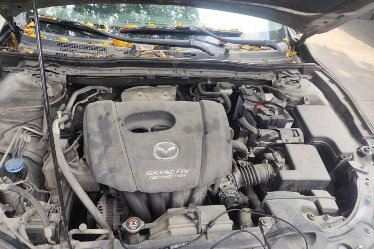 Used Mazda 3 Axela 2014 Sedan 1.5L Manual Comfort Model Engine Bay