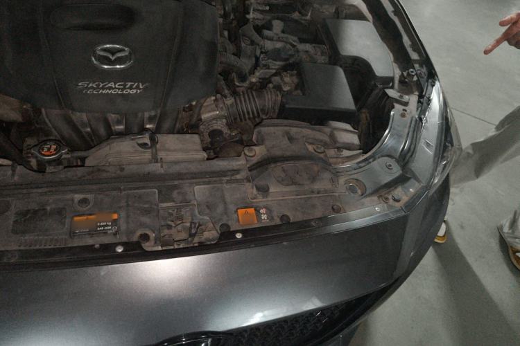 Used Mazda 3 Axela 2014 Sedan 1.5L Automatic Luxury Model Engine Bay Left