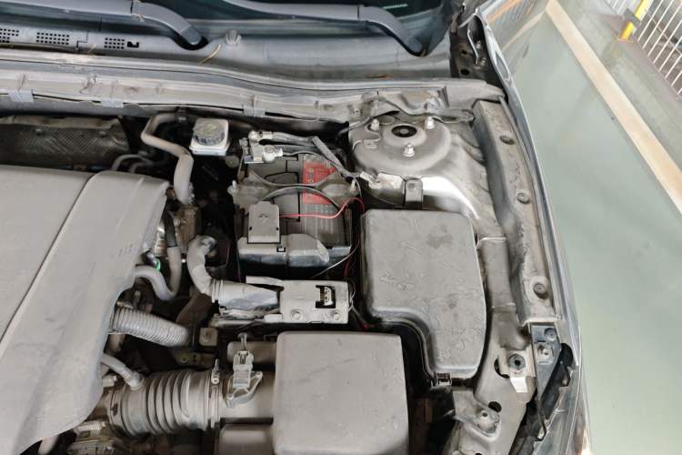 Used Mazda 3 Axela 2014 Sedan 2.0L Automatic Flagship Model Engine Bay Left