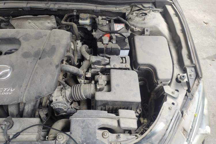 Used Mazda 3 Axela 2014 Sedan 1.5L Manual Comfort Model Engine Bay Left