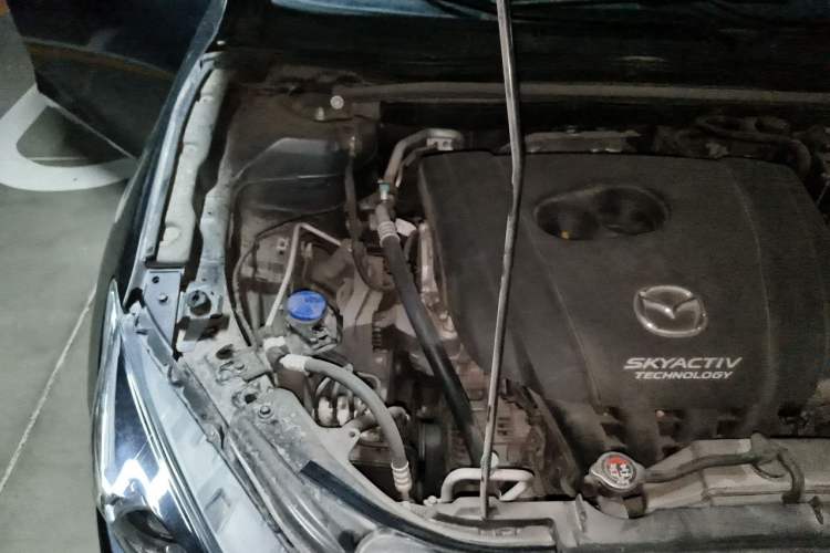 Used Mazda 3 Axela 2014 Hatchback 2.0L Automatic Flagship Model Engine Bay Right