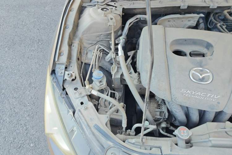 Used Mazda 3 Axela 2014 Sedan 1.5L Automatic Luxury Model Engine Bay Right
