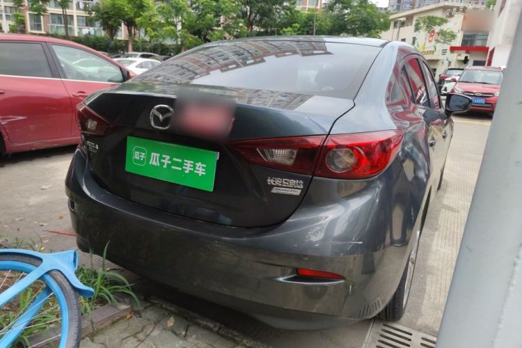 Used Mazda 3 Axela 2014 Sedan 2.0L Automatic Sport Model Exterior 5