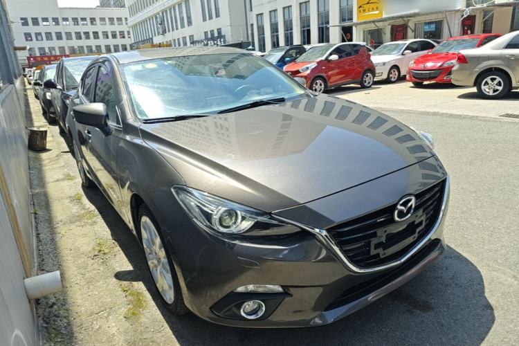 Used Mazda 3 Axela 2014 Hatchback 2.0L Automatic Flagship Model Front Right 45 Deg