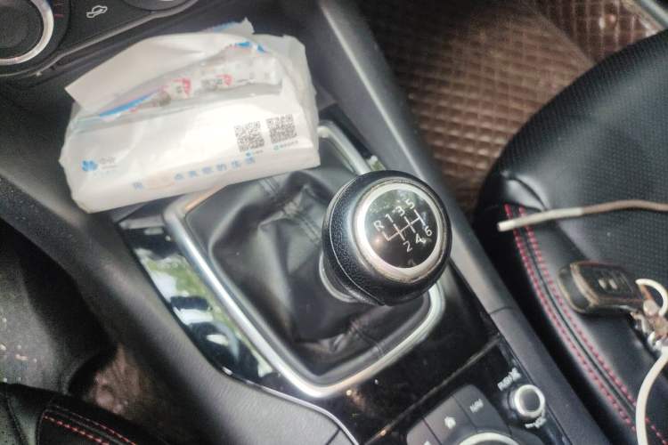 Used Mazda 3 Axela 2014 Sedan 1.5L Manual Comfort Model Gear Lever