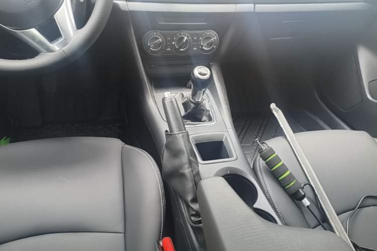 Used Mazda 3 Axela 2014 Sedan 1.5L Manual Comfort Model Gear Lever