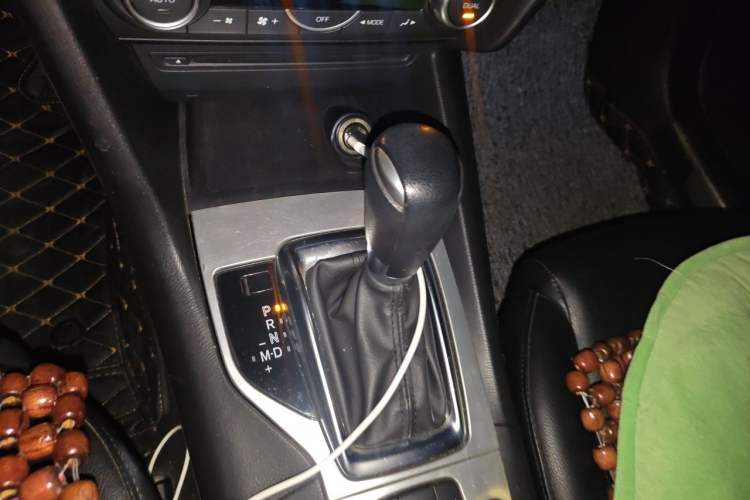 Used Mazda 3 Axela 2014 Sedan 1.5L Automatic Luxury Model Gear Lever