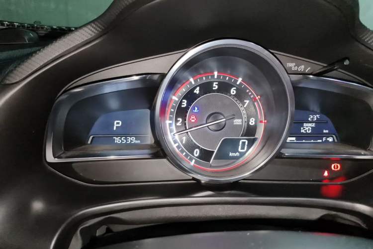 Used Mazda 3 Axela 2014 Hatchback 2.0L Automatic Flagship Model Instrument Cluster