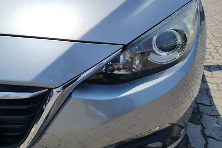 Used Mazda 3 Axela 2014 Hatchback 1.5L Automatic Luxury Model Left Front Headlight