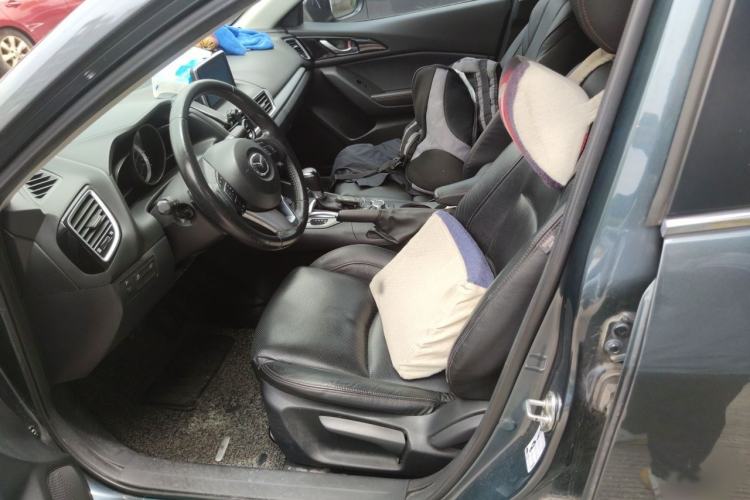 Used Mazda 3 Axela 2014 Sedan 2.0L Automatic Sport Model Left Front Seat