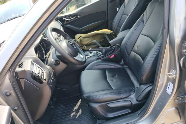 Used Mazda 3 Axela 2014 Hatchback 1.5L Automatic Luxury Model Left Front Seat