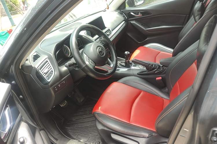 Used Mazda 3 Axela 2014 Sedan 1.5L Manual Comfort Model Left Front Seat