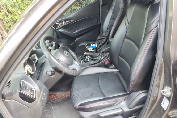 Used Mazda 3 Axela 2014 Sedan 1.5L Manual Comfort Model Left Front Seat
