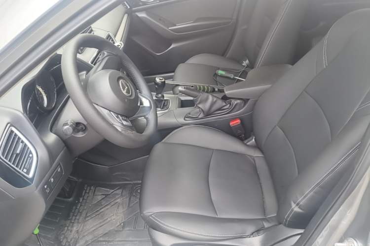 Used Mazda 3 Axela 2014 Sedan 1.5L Manual Comfort Model Left Front Seat