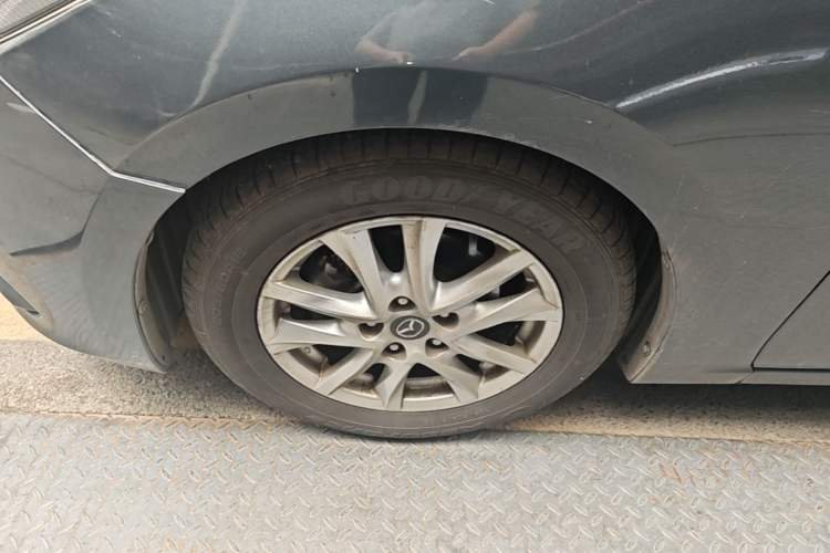 Used Mazda 3 Axela 2014 Sedan 1.5L Manual Comfort Model Left Front Wheel Hub
