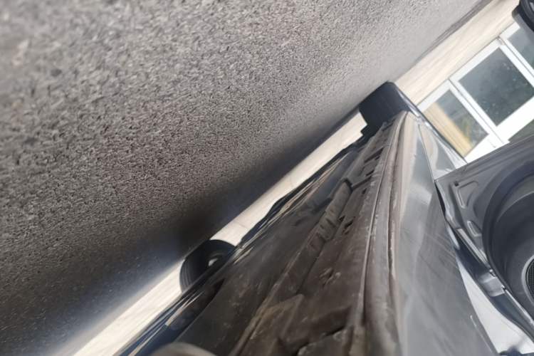 Used Mazda 3 Axela 2014 Sedan 1.5L Manual Comfort Model Left Side Sill